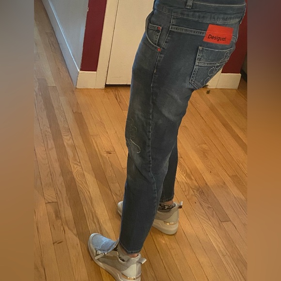 ***RARE*** Mickey Mouse Boyfriend Jeans Pants size 28 - Picture 5 of 16